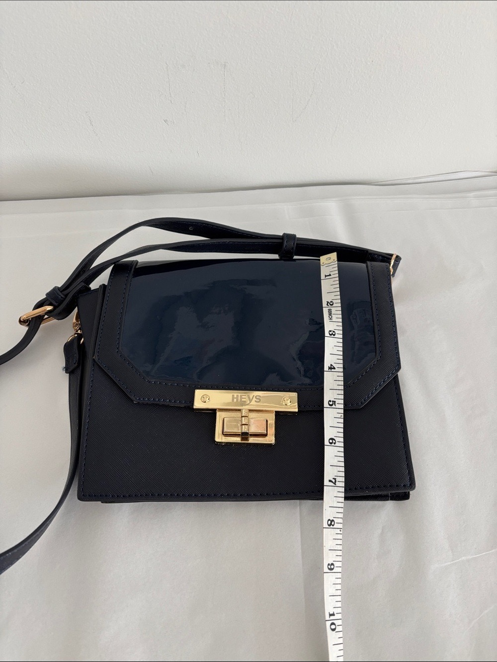 HEYS Crossbody Bag Glossy Navy blue Flap close turn lock removable strap - Picture 17 of 17
